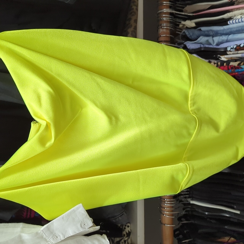 NWT Alice + Olivia bodysuit in Neon Yellow